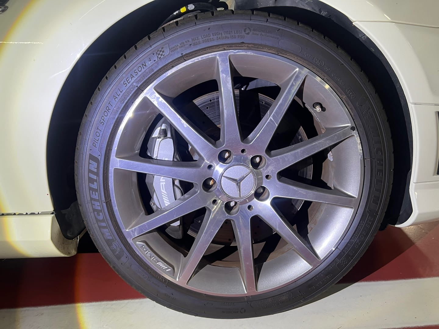 Mercedes-Benz SLK 55 AMG (R172) | 65.989 km | Calcitweiß | AMG SPEEDSHIFT PLUS 7G-TRONIC | Roadster | Südkorea