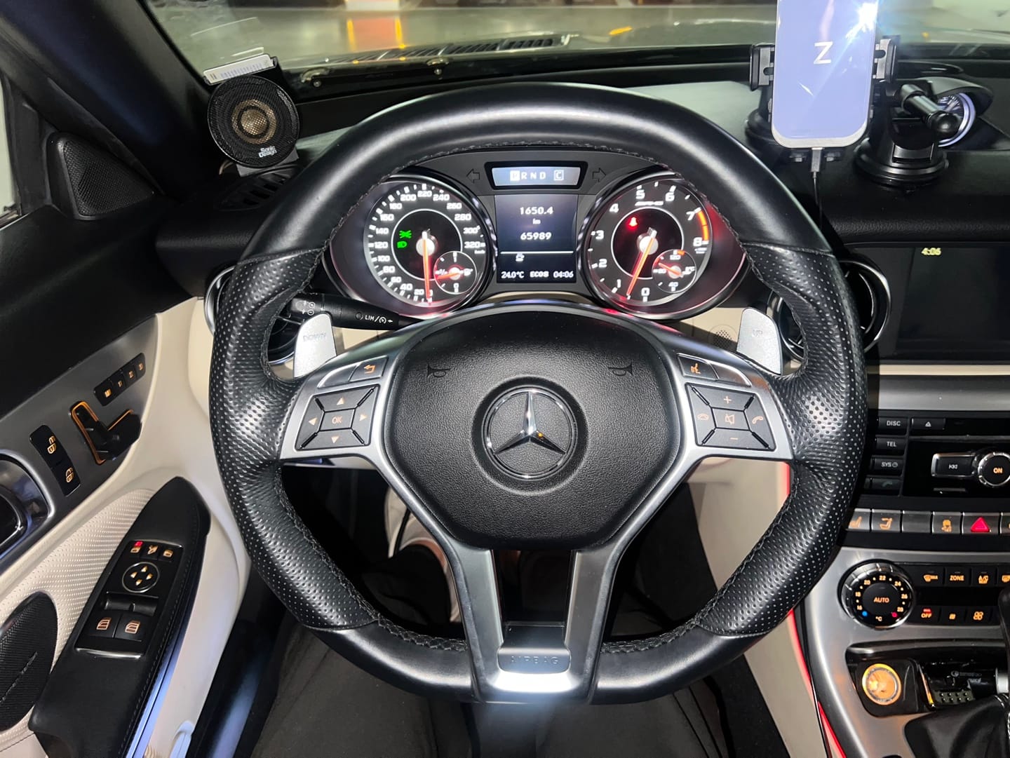Mercedes-Benz SLK 55 AMG (R172) | 65.989 km | Calcitweiß | AMG SPEEDSHIFT PLUS 7G-TRONIC | Roadster | Südkorea