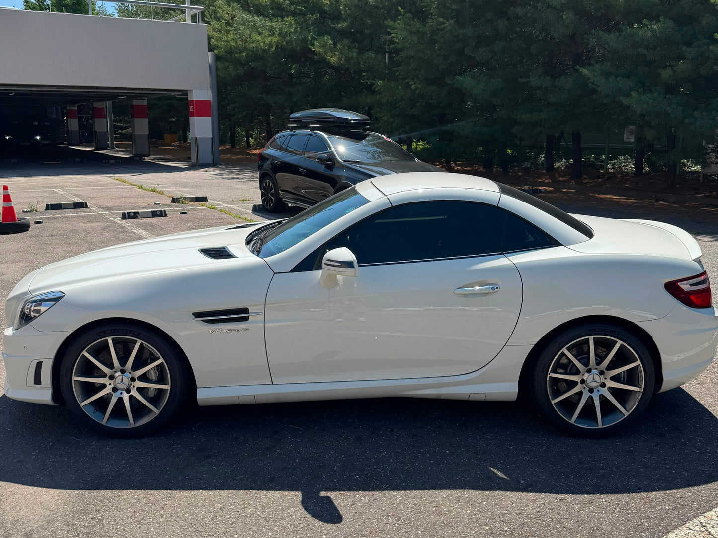 Mercedes-Benz SLK 55 AMG (R172) | 65.989 km | Calcitweiß | AMG SPEEDSHIFT PLUS 7G-TRONIC | Roadster | Südkorea