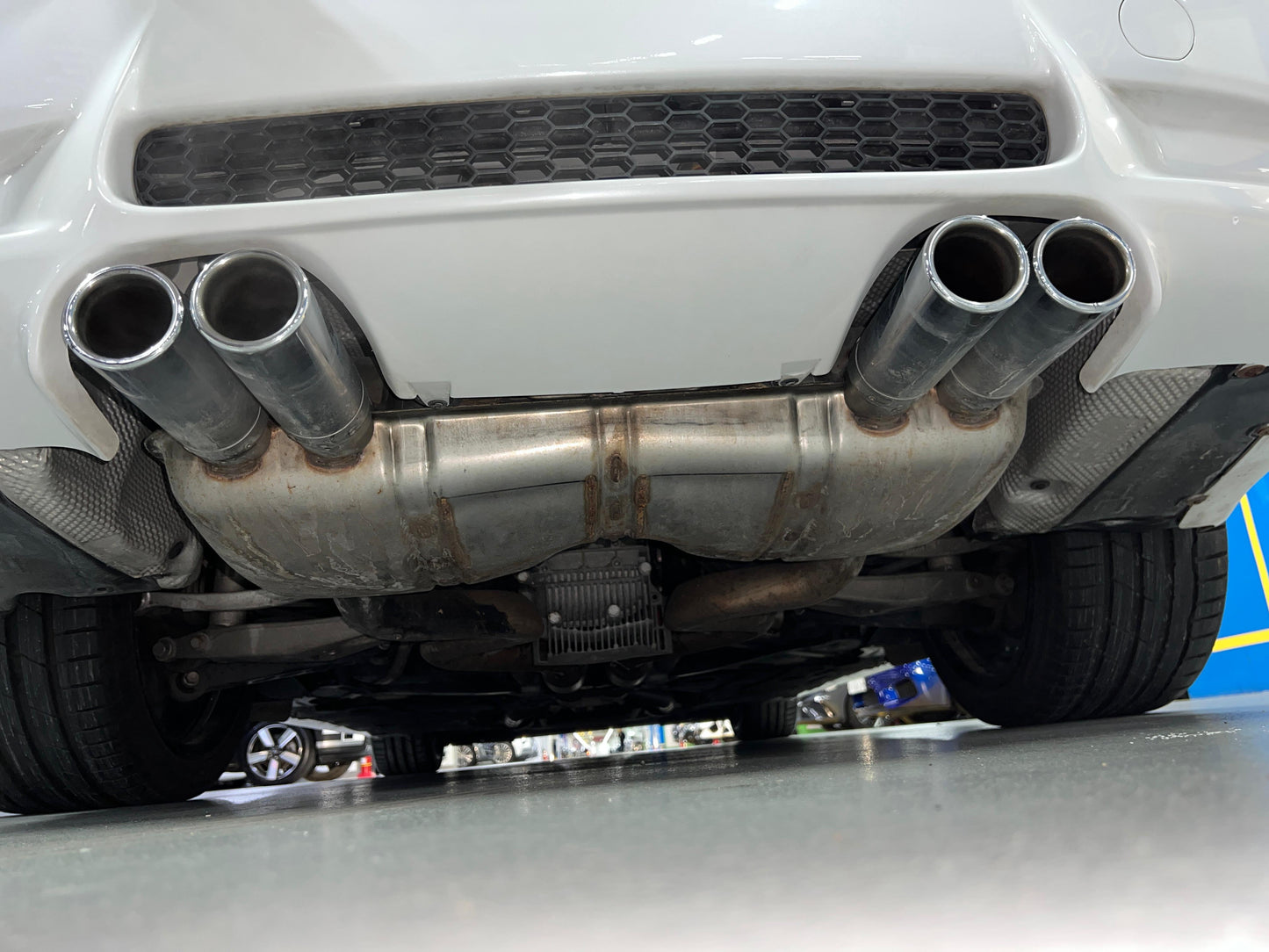 BMW E92 M3 | 43.958 km | Mineralweiß | DKG | Coupé