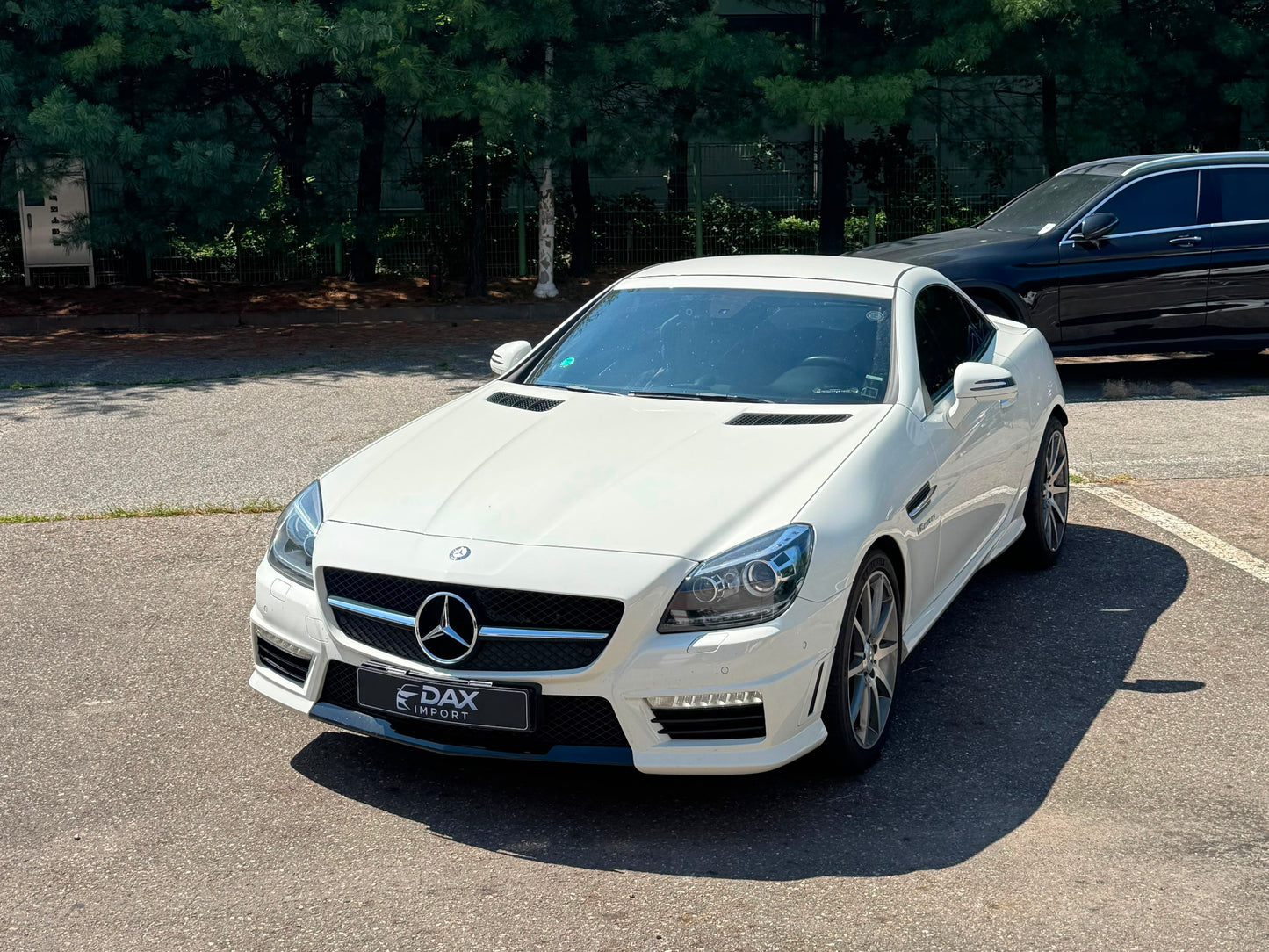 Mercedes-Benz SLK 55 AMG (R172) | 65.989 km | Calcitweiß | AMG SPEEDSHIFT PLUS 7G-TRONIC | Roadster | Südkorea