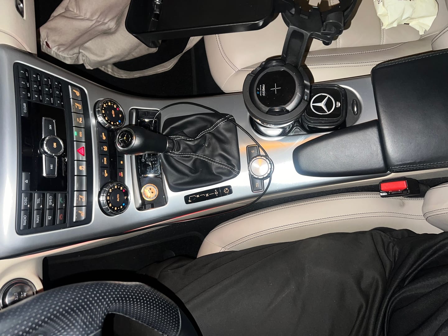 Mercedes-Benz SLK 55 AMG (R172) | 65.989 km | Calcitweiß | AMG SPEEDSHIFT PLUS 7G-TRONIC | Roadster | Südkorea
