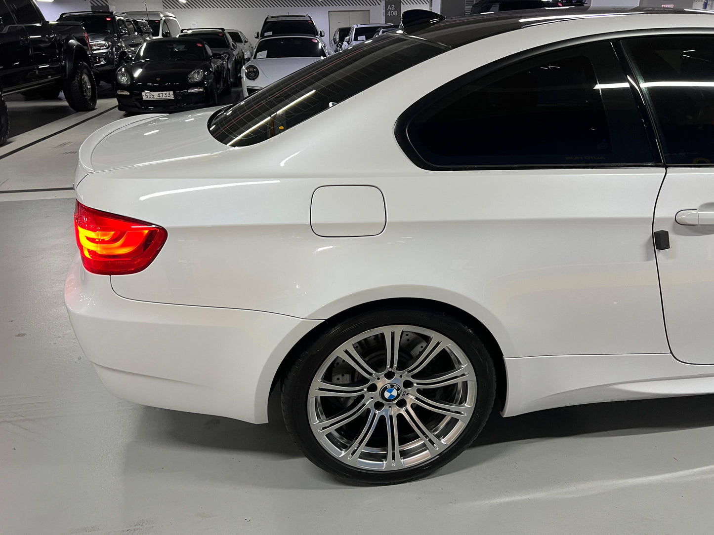 BMW E92 M3 | 43.958 km | Mineralweiß | DKG | Coupé