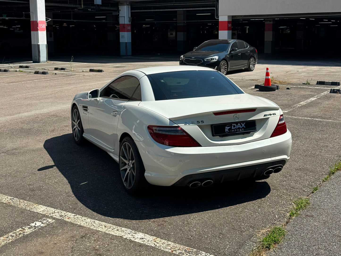 Mercedes-Benz SLK 55 AMG (R172) | 65.989 km | Calcitweiß | AMG SPEEDSHIFT PLUS 7G-TRONIC | Roadster | Südkorea