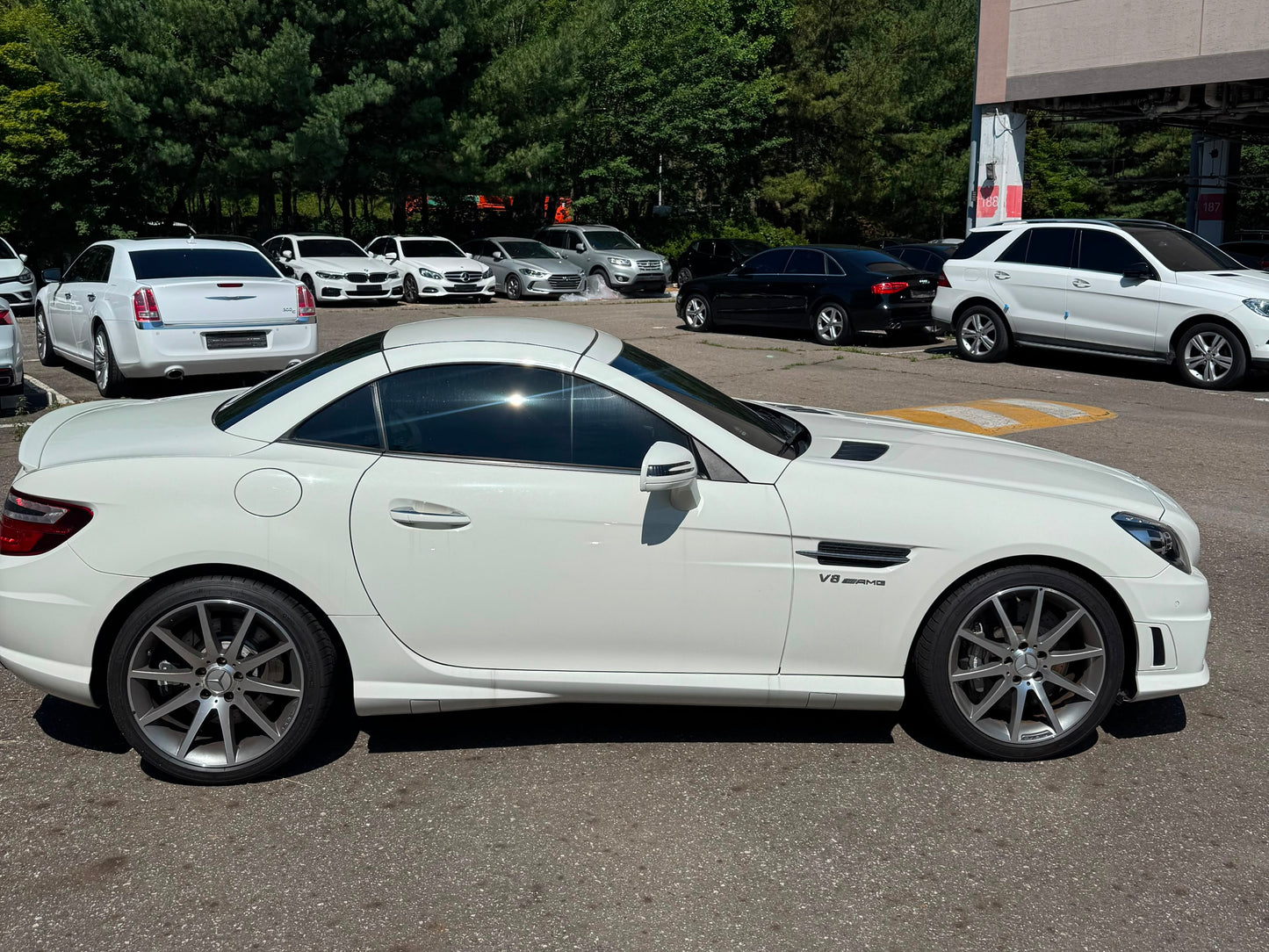 Mercedes-Benz SLK 55 AMG (R172) | 65.989 km | Calcitweiß | AMG SPEEDSHIFT PLUS 7G-TRONIC | Roadster | Südkorea