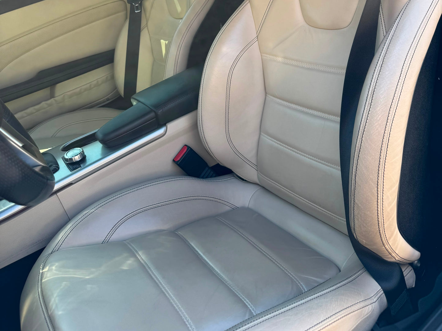 Mercedes-Benz SLK 55 AMG (R172) | 65.989 km | Calcitweiß | AMG SPEEDSHIFT PLUS 7G-TRONIC | Roadster | Südkorea